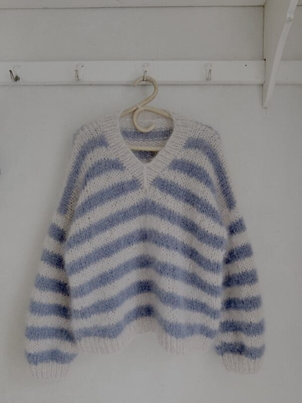 Uppskrift - Eivør Sweater V-neck